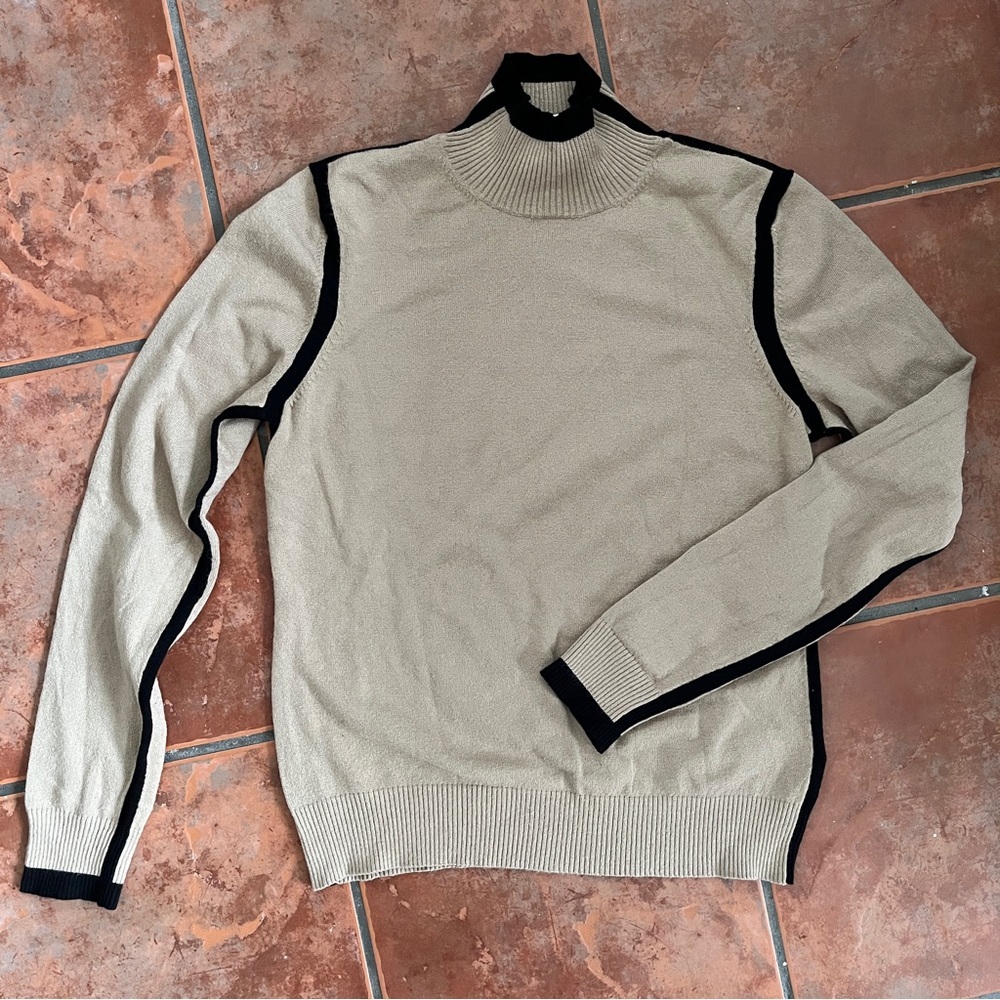 Nine West Turtleneck Sweater in Beige and Black